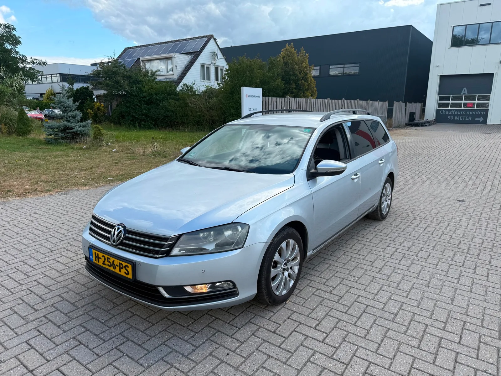 Volkswagen Passat (2012) — foto 1