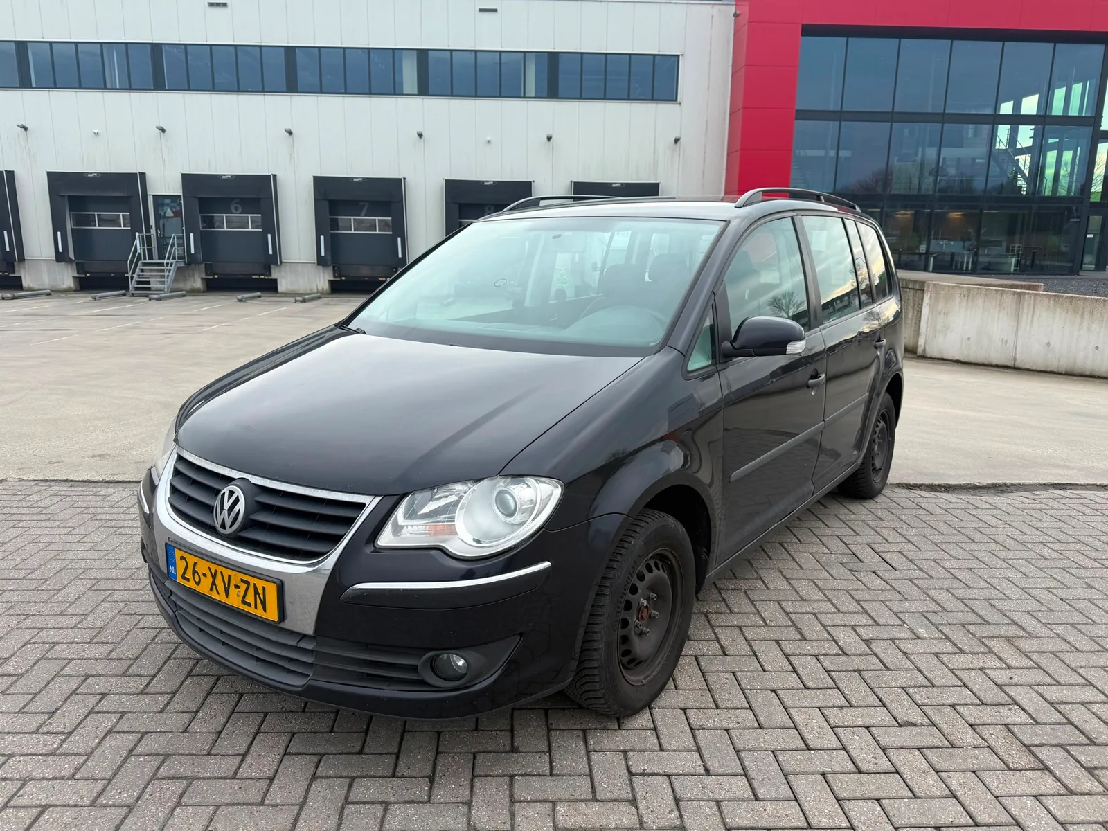 Volkswagen Touran (2007) — foto 1