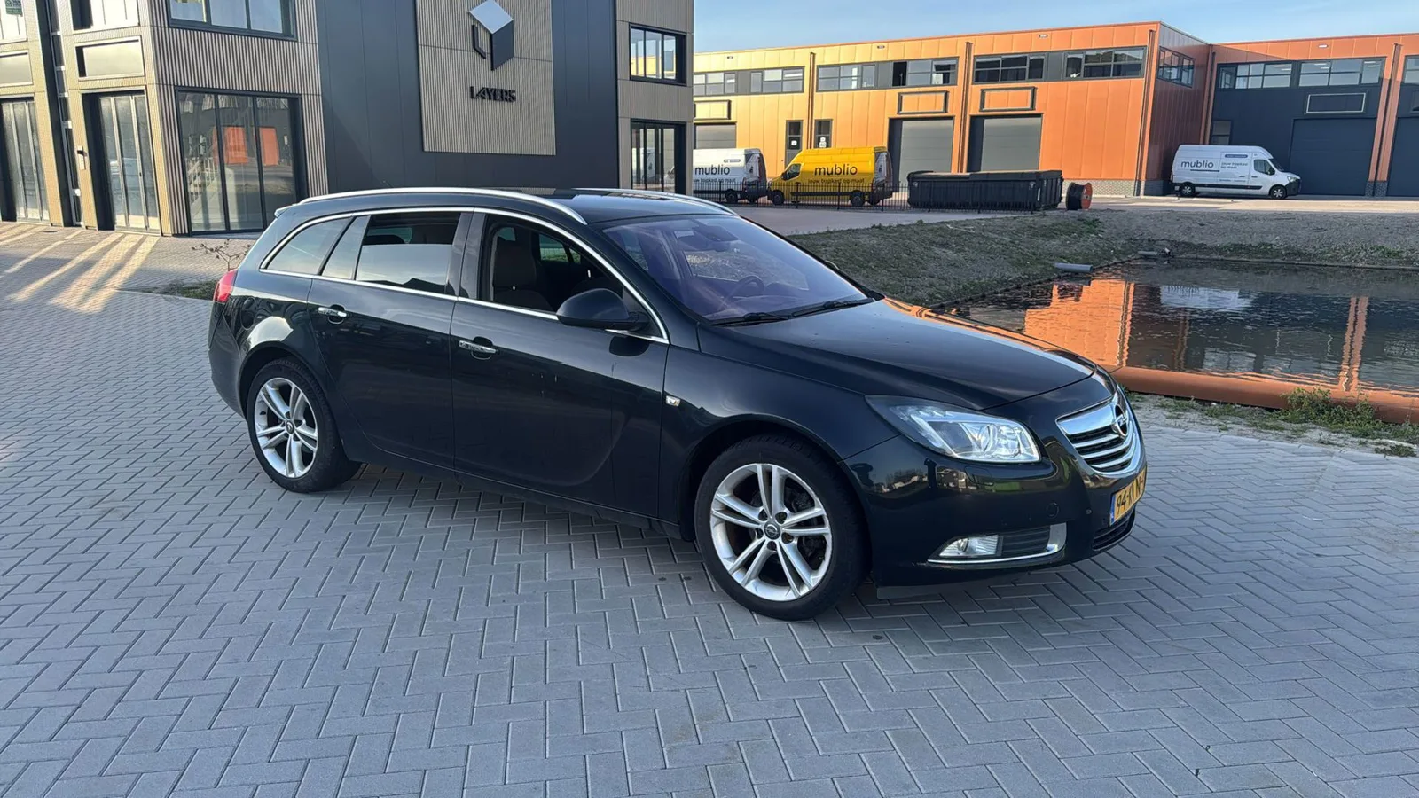 Opel Insignia Sports Tourer (2010) — foto 1