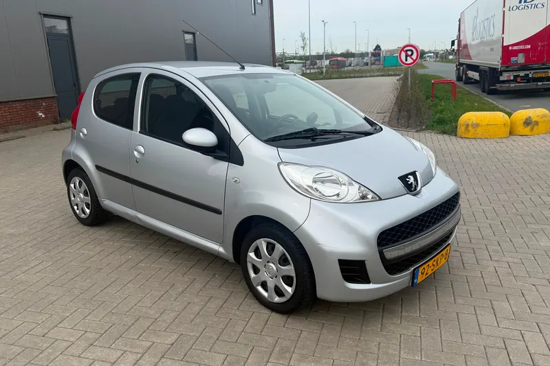 Peugeot 107 (2011)
