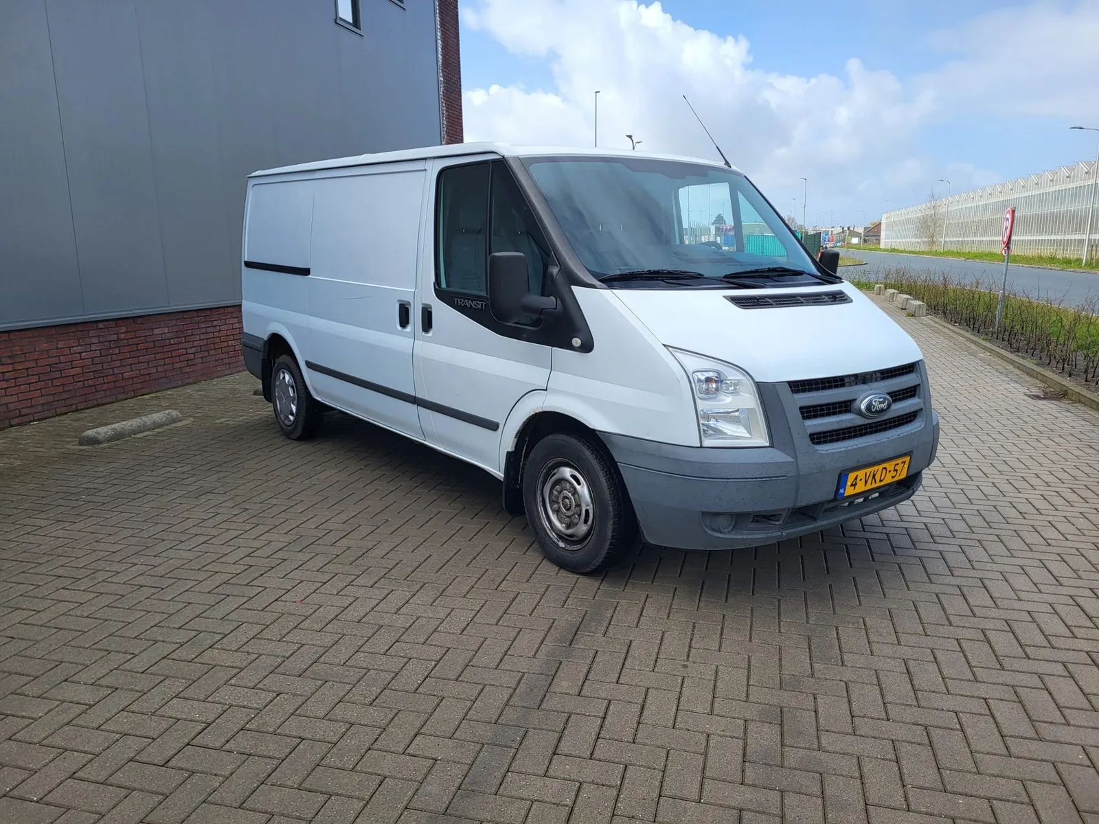 Ford Transit (2010) — foto 1