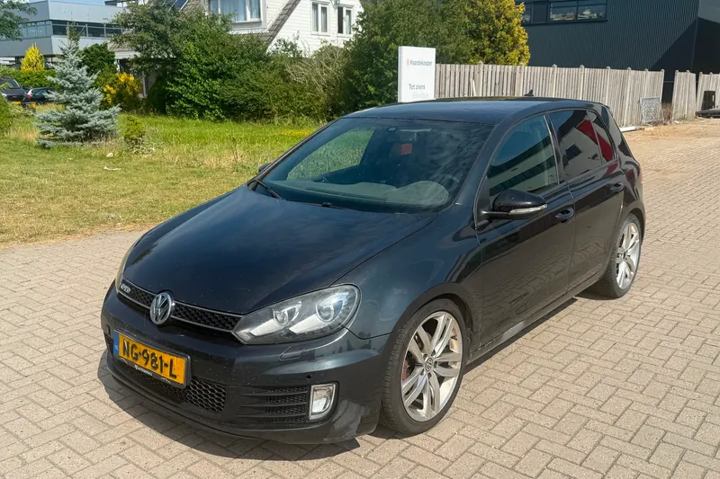 Volkswagen Golf (2012)
