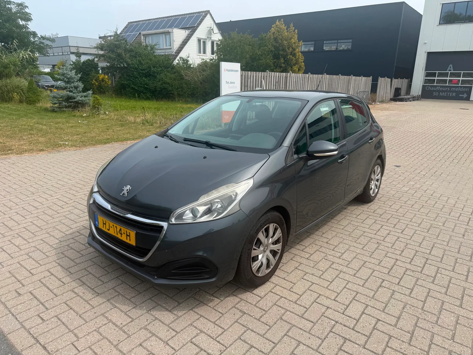 Peugeot 208 (2015) — foto 1