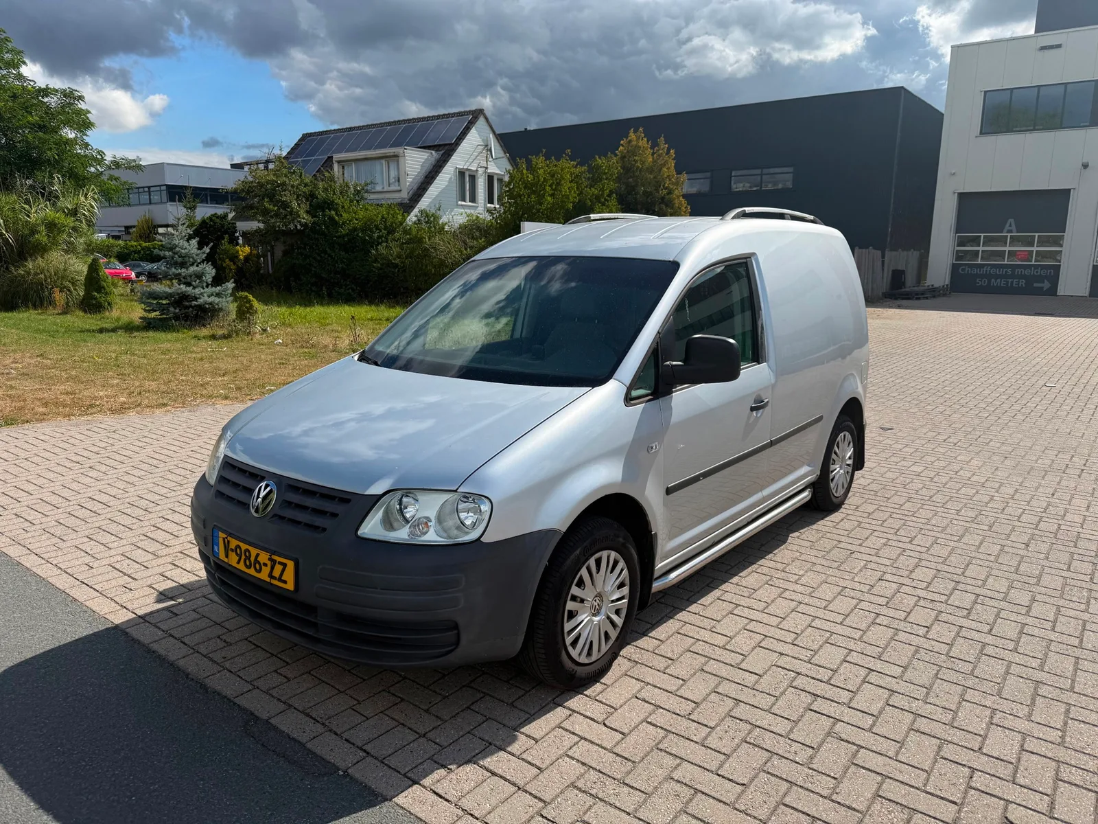 Volkswagen Caddy (2005) — foto 1