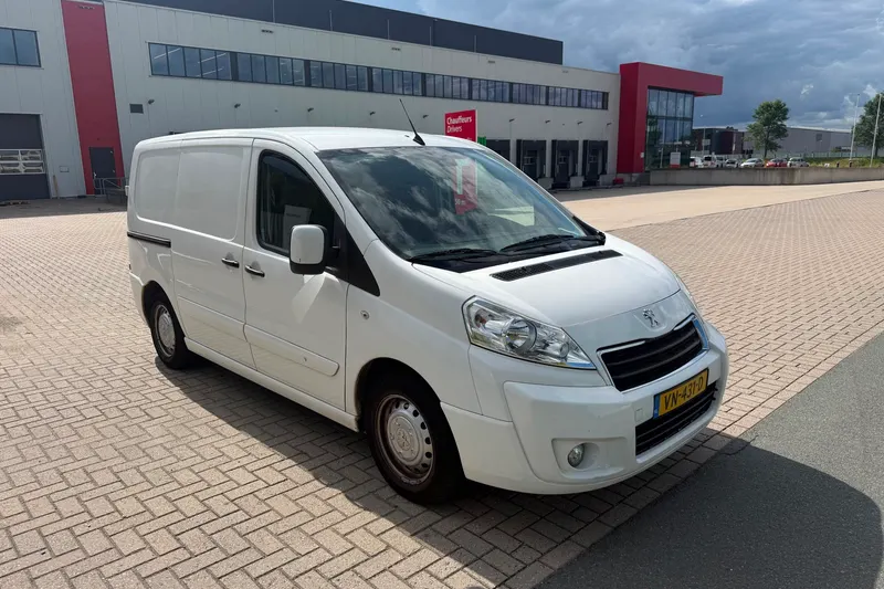 Peugeot Expert (2015)