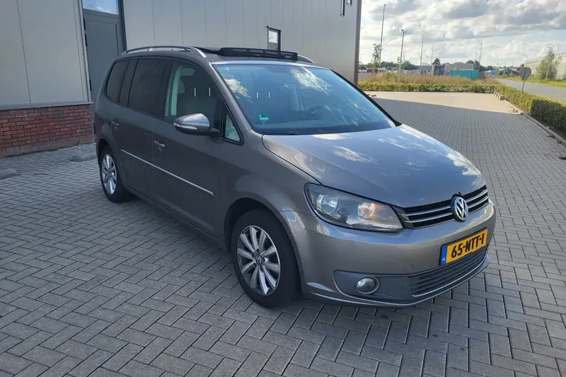Volkswagen Touran (2010)