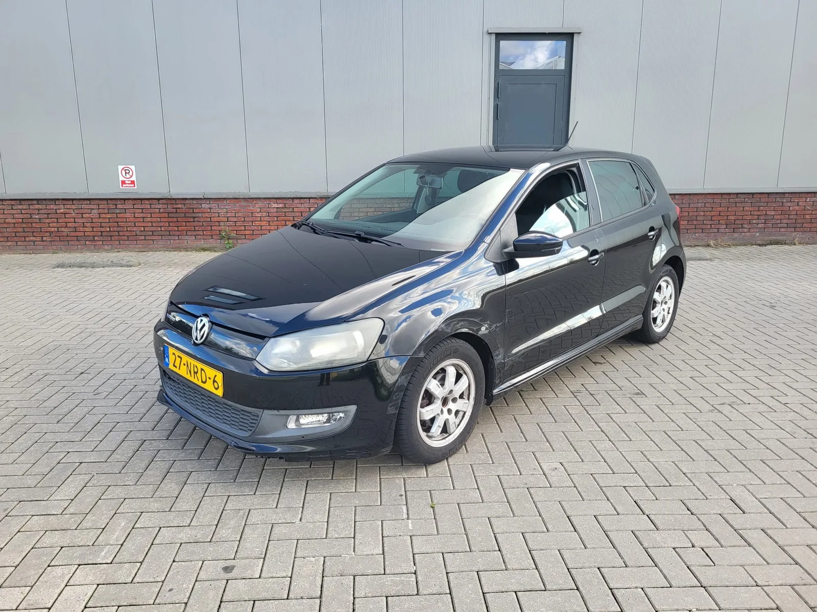 Volkswagen Polo (2010) — foto 1