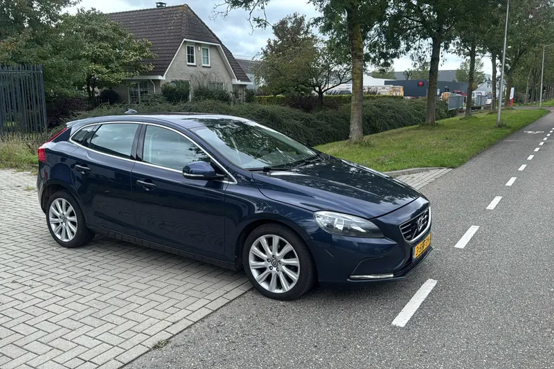 Volvo V40 (2013)