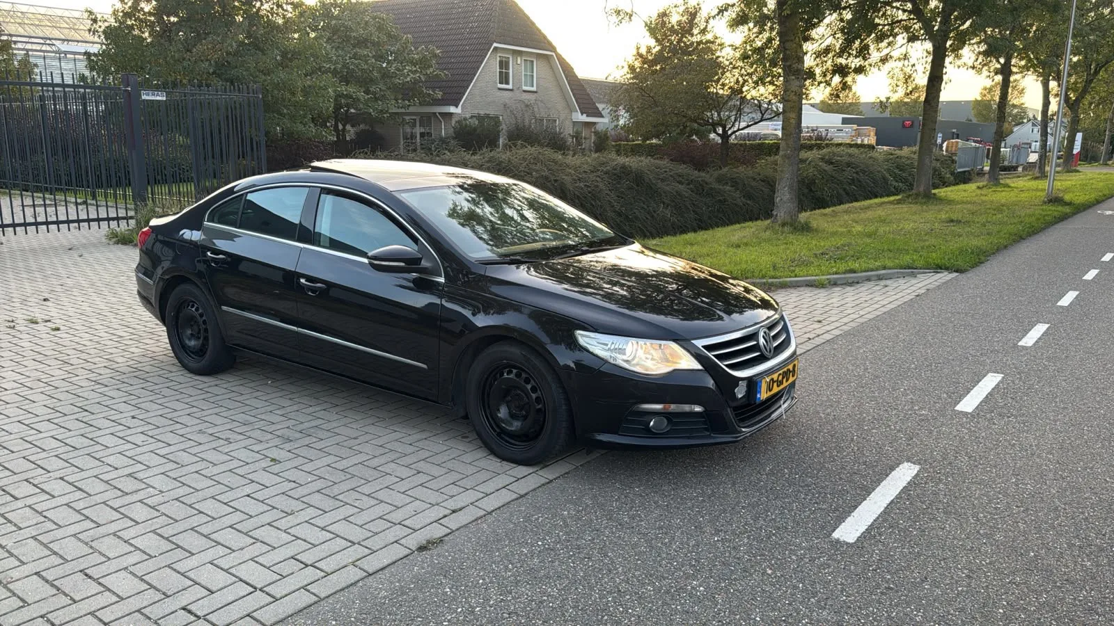 Volkswagen Passat (2008) — foto 1