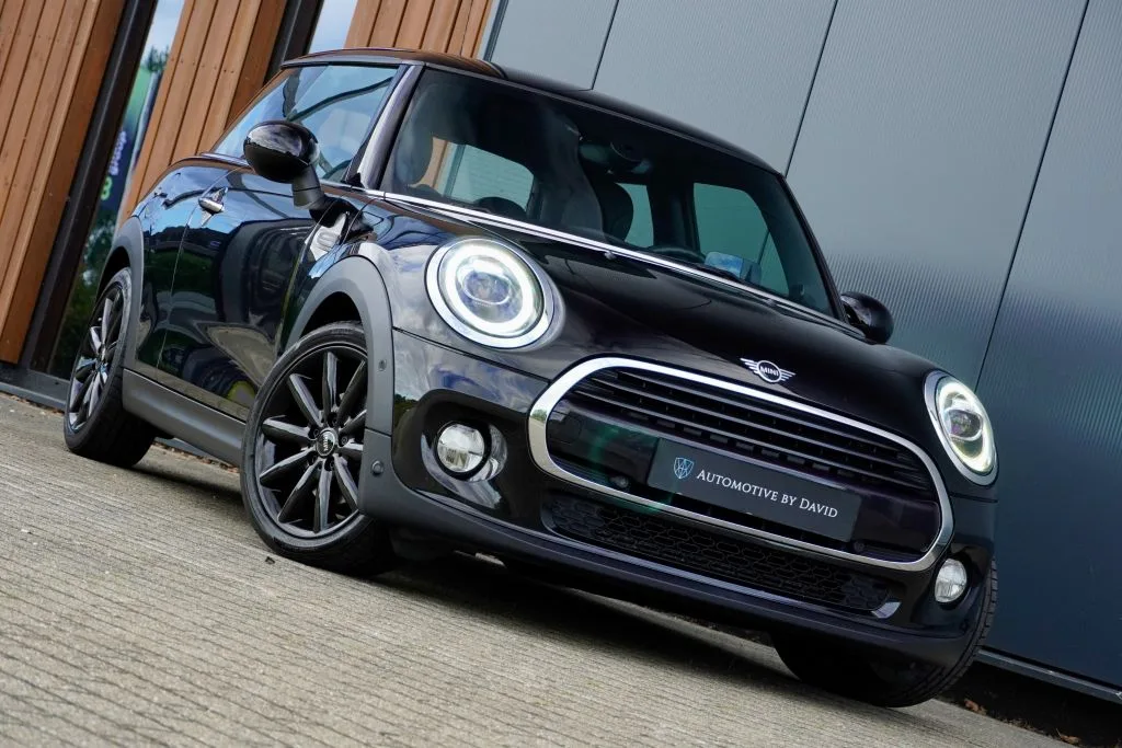 MINI Hatchback (2020) — foto 1