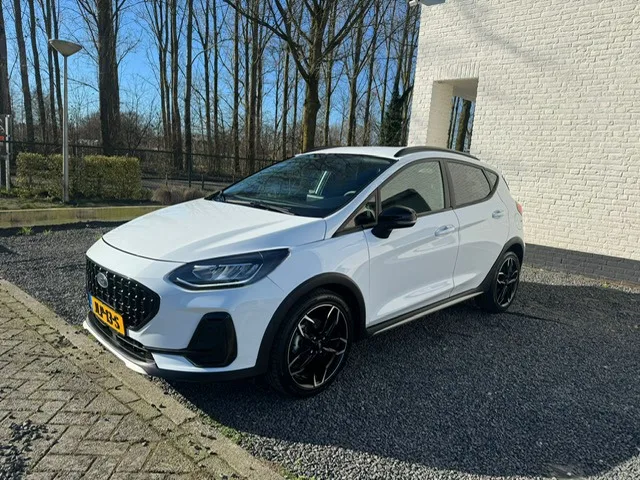 Ford Fiesta (2022) — foto 1