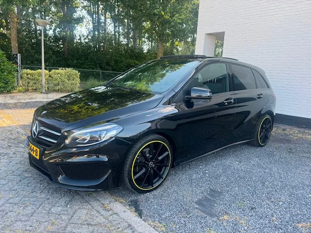 Mercedes-Benz B-Klasse (2016) — foto 1