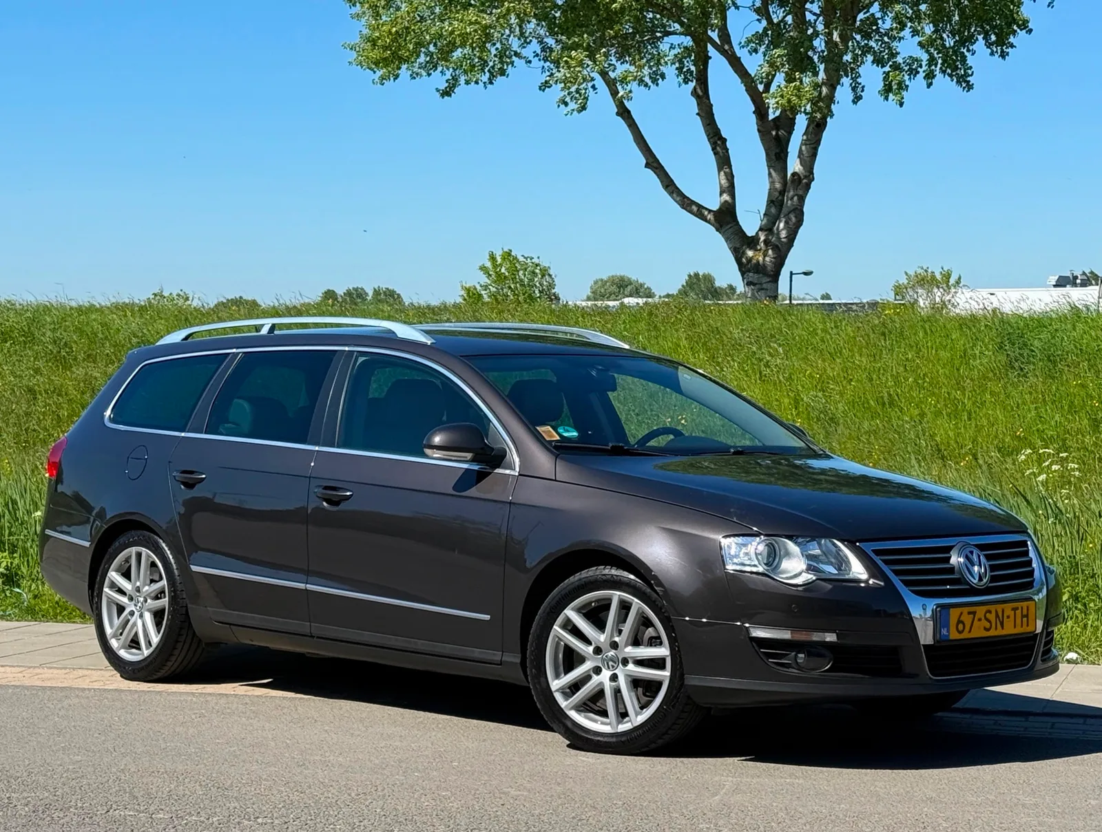Volkswagen Passat (2006) — foto 1
