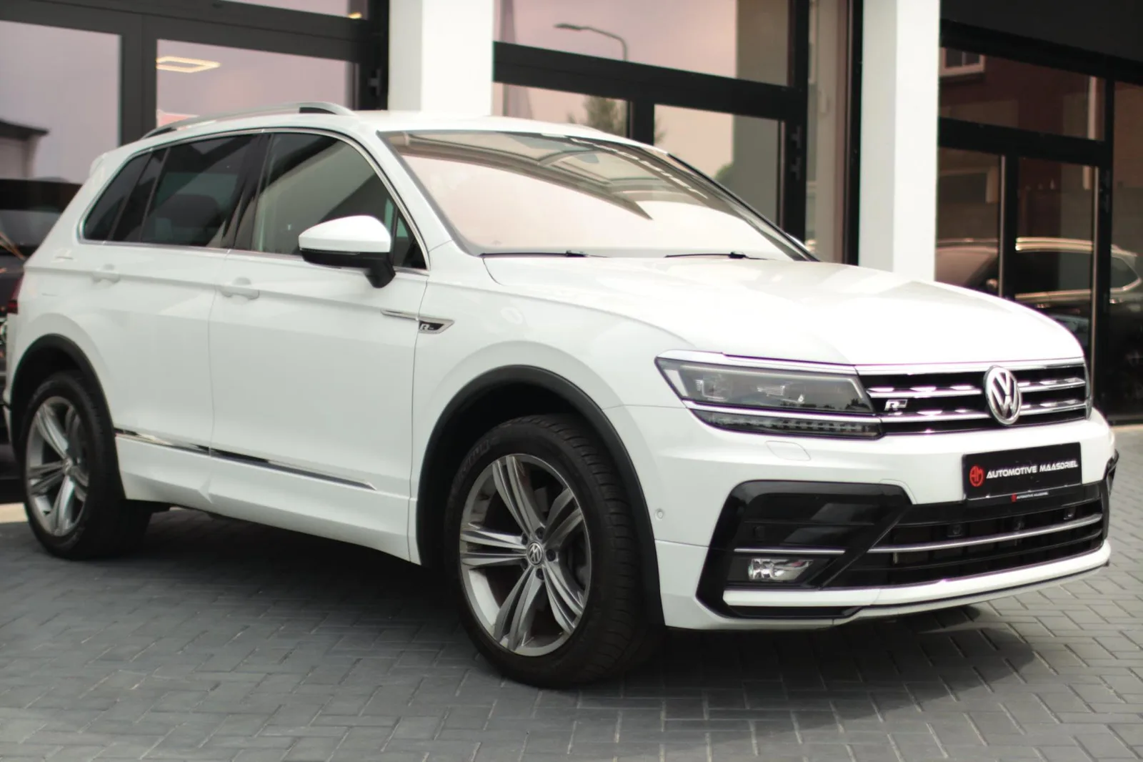 Volkswagen Tiguan (2018) — foto 1