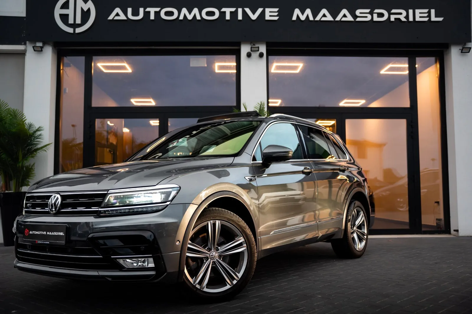 Volkswagen Tiguan (0) — foto 1