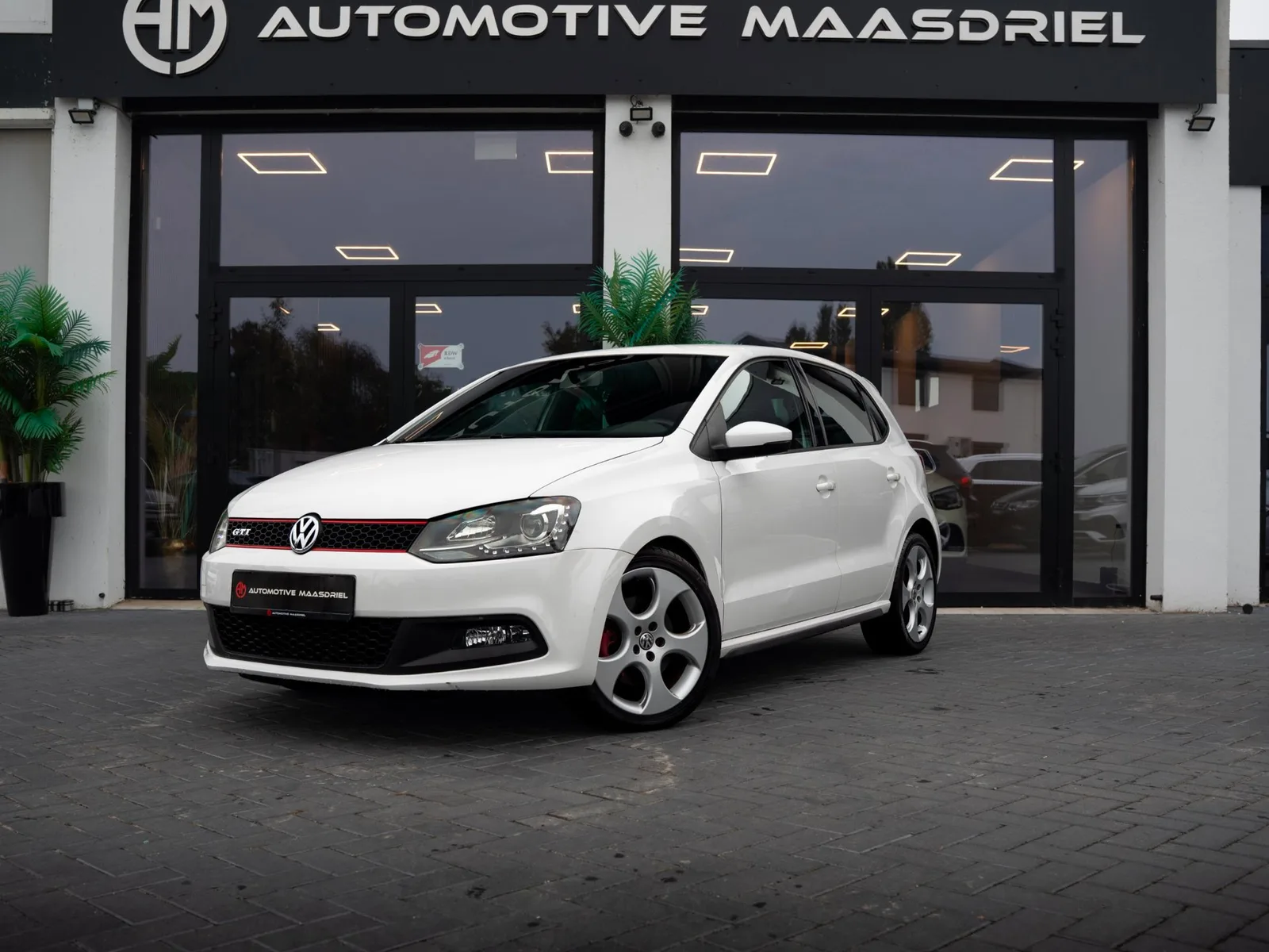 Volkswagen Polo (2013) — foto 1