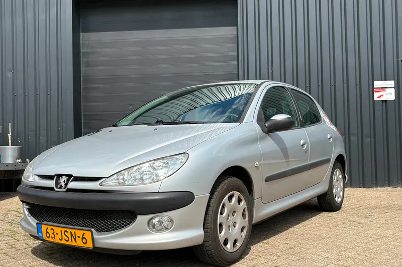 Peugeot 206 (2006)