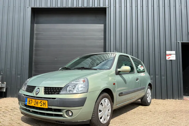 Renault Clio (2002)