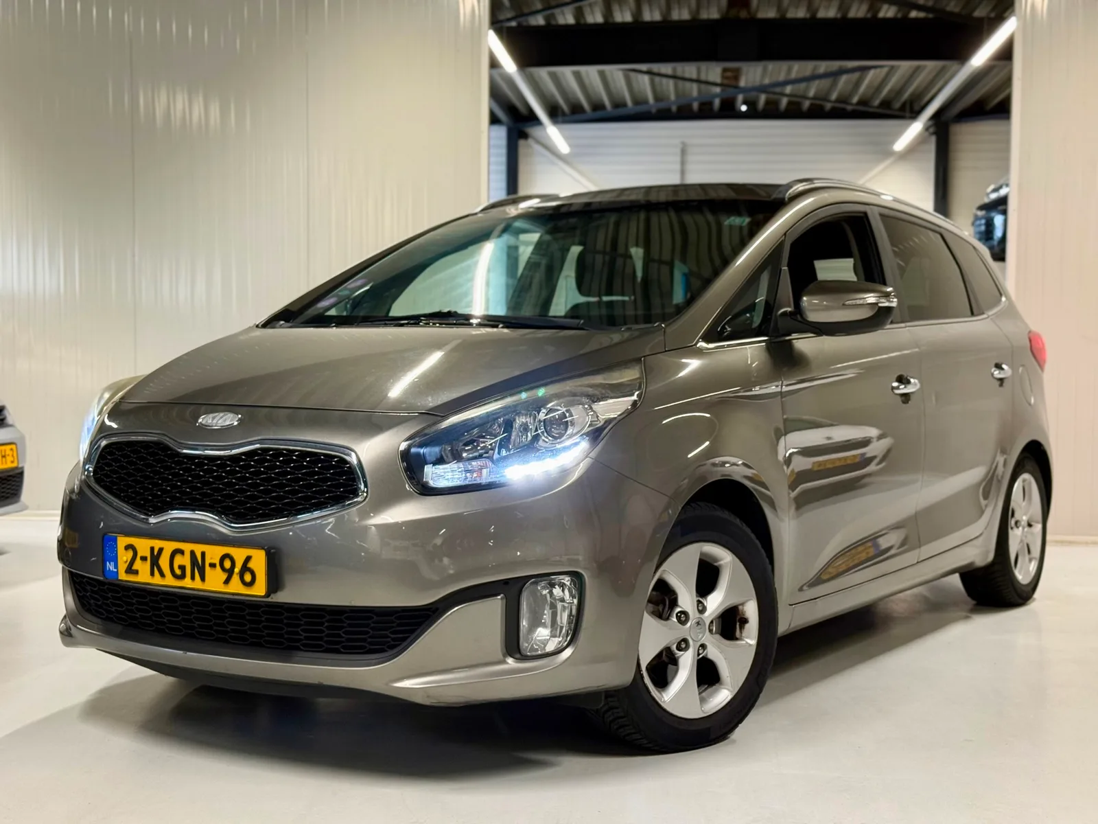 Kia Carens (2013) — foto 1