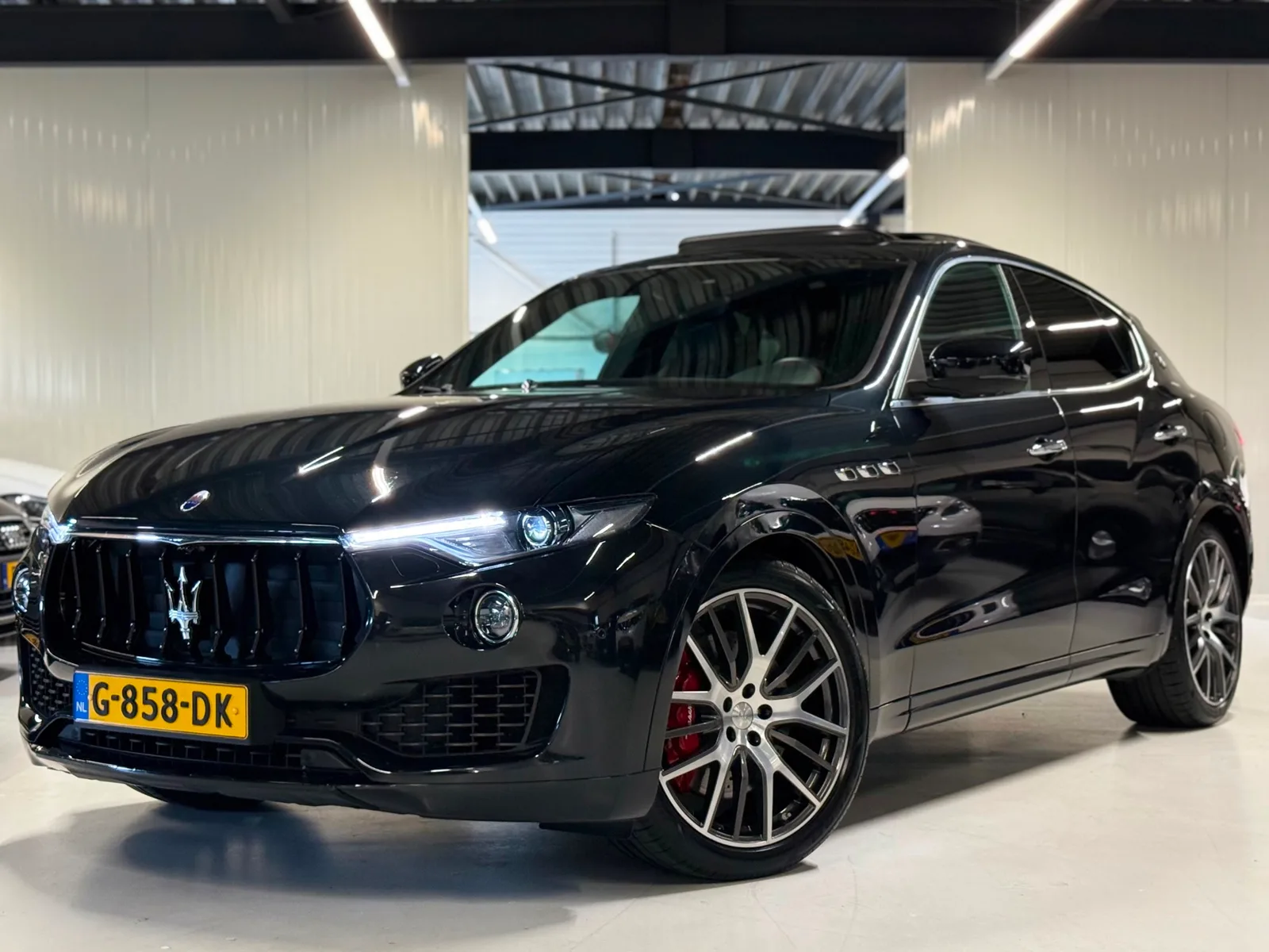 Maserati Levante (2017) — foto 1