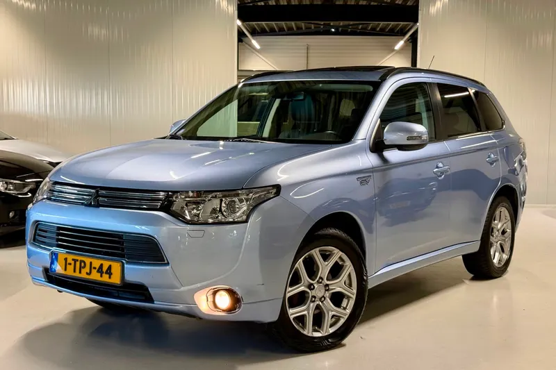 Mitsubishi Outlander (2014)
