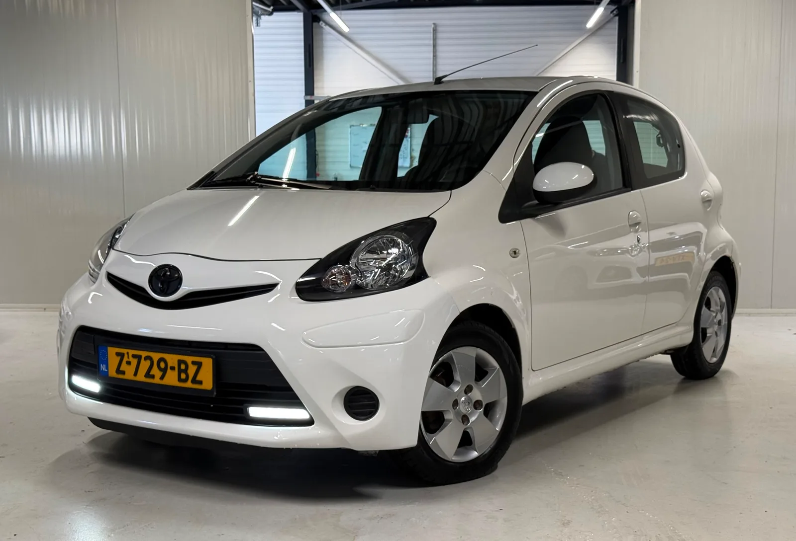 Toyota Aygo (2013) — foto 1