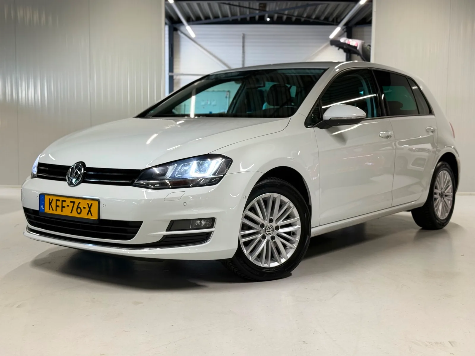 Volkswagen Golf (2014) — foto 1