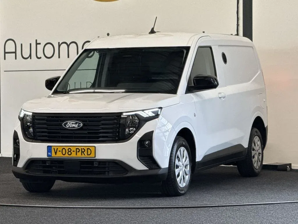 Ford Transit Courier (2024) — foto 1
