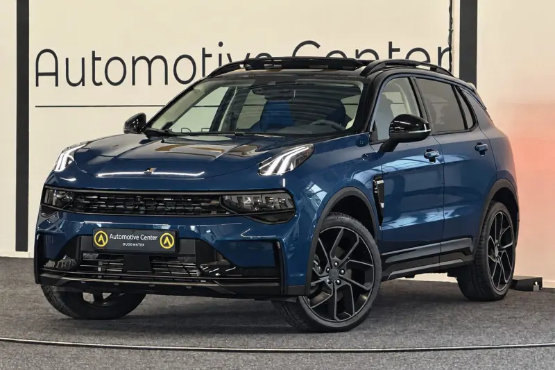Lynk & Co 01 (2023)
