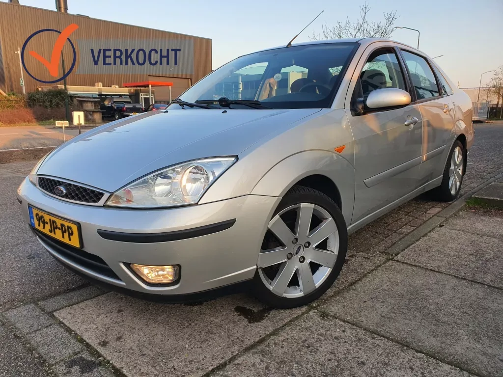 Ford Focus (2002) — foto 1