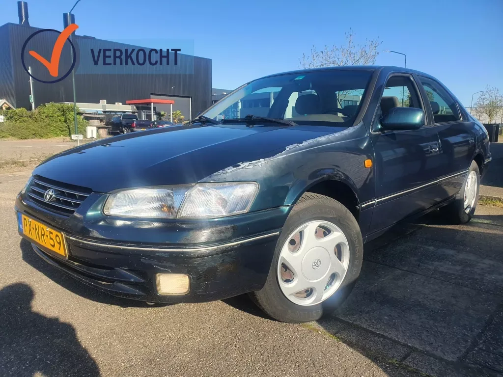 Toyota Camry (1997) — foto 1