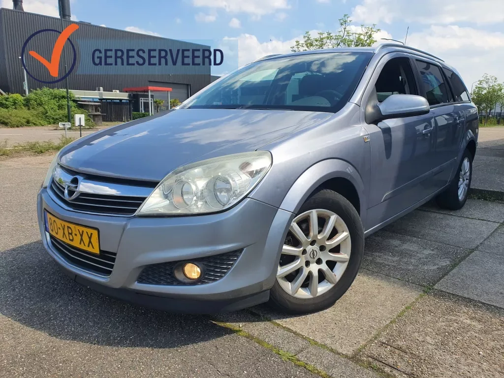Opel Astra (2007) — foto 1