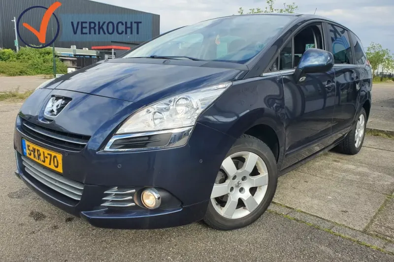 Peugeot 5008 (2013)