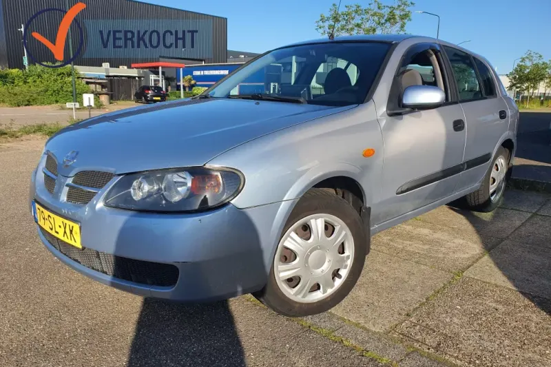Nissan Almera (2006)