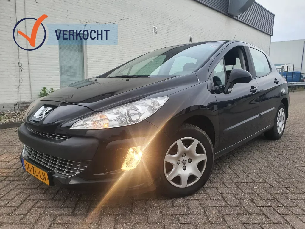 Peugeot 308 (2008) — foto 1