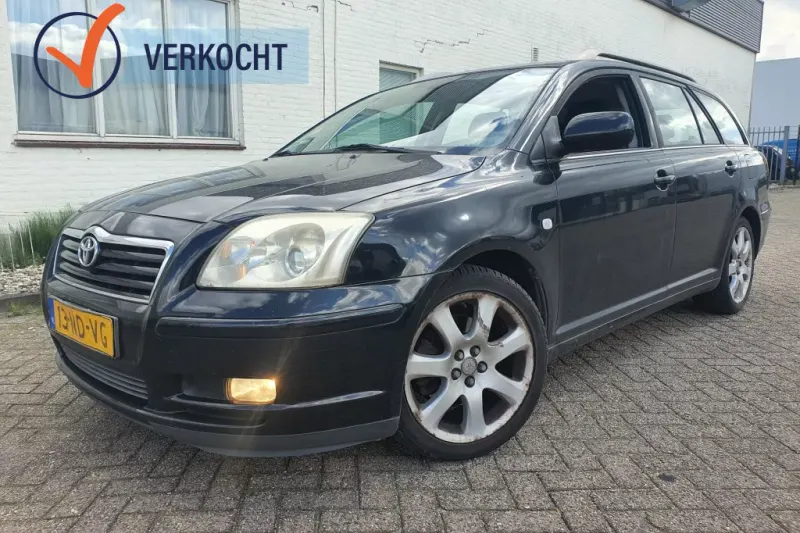 Toyota Avensis (2003)