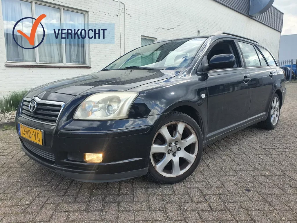 Toyota Avensis (2003) — foto 1
