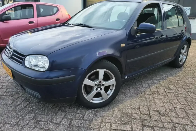 Volkswagen Golf (1999)