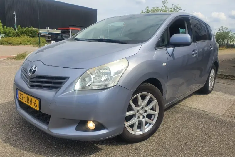 Toyota Verso (2009)