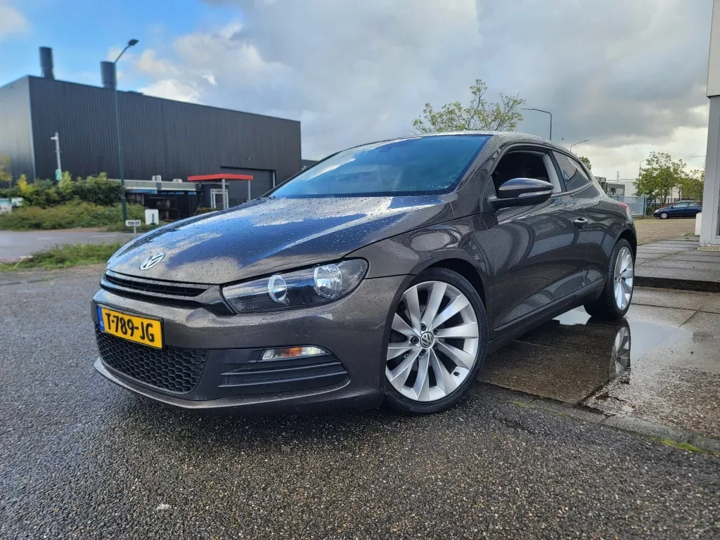 Volkswagen Scirocco (2011) — foto 1