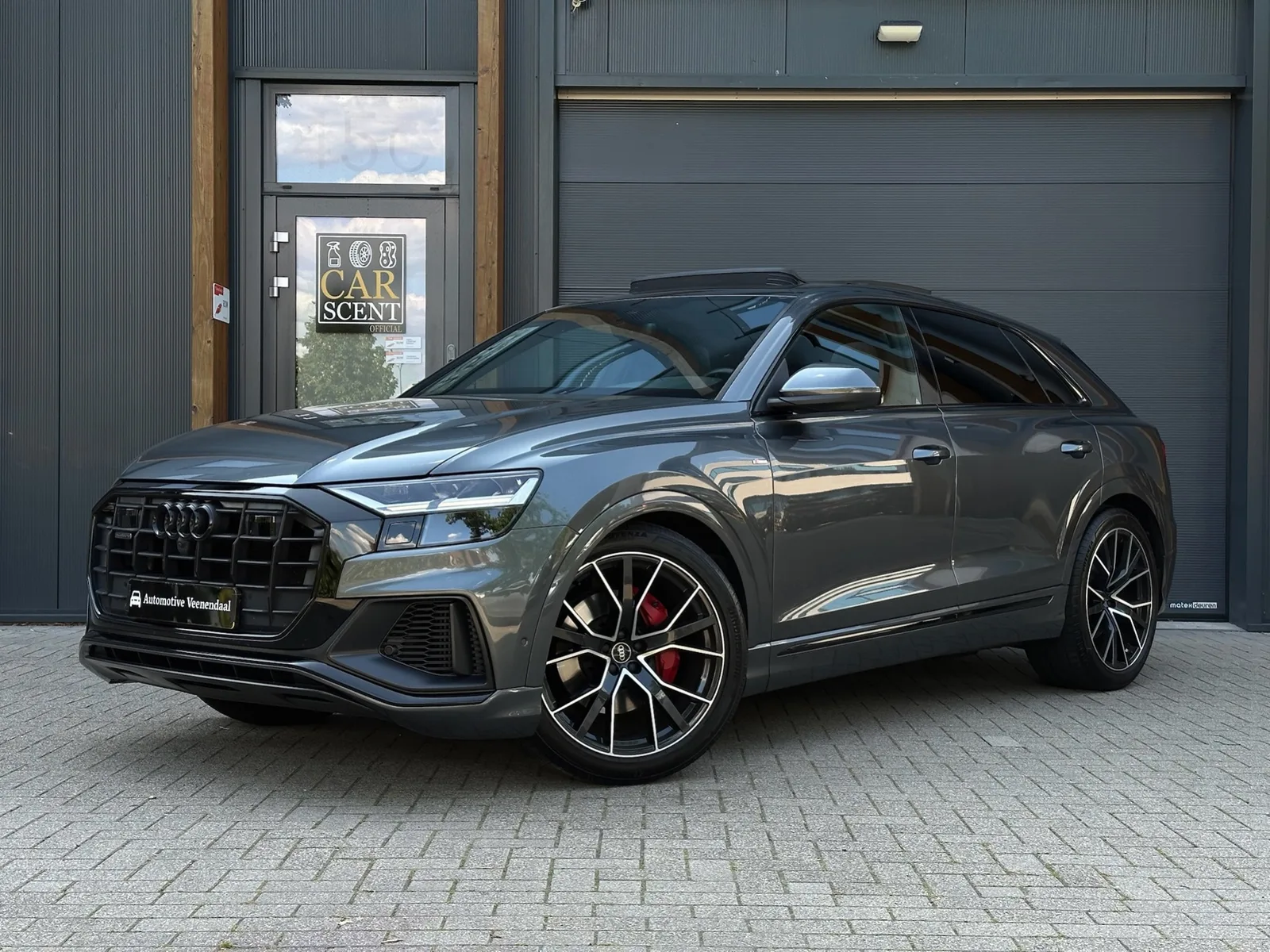 Audi Q8 (2022) — foto 1