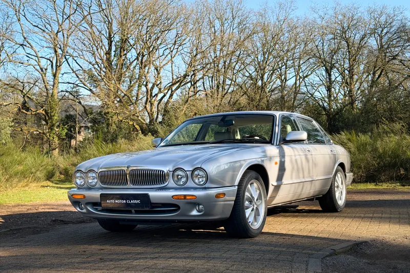 Jaguar XJ (2001)