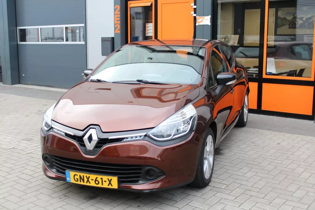 Renault Clio (2015) — foto 1