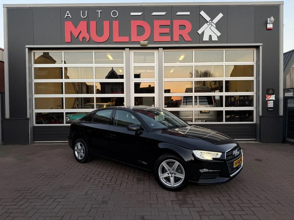 Audi A3 (2018) — foto 1