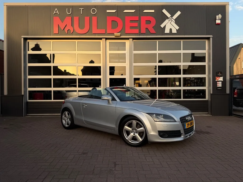 Audi TT (2009) — foto 1