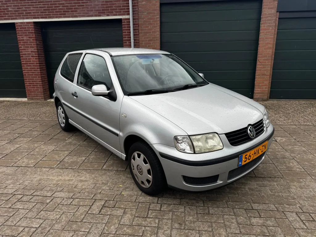 Volkswagen Polo (2001) — foto 1