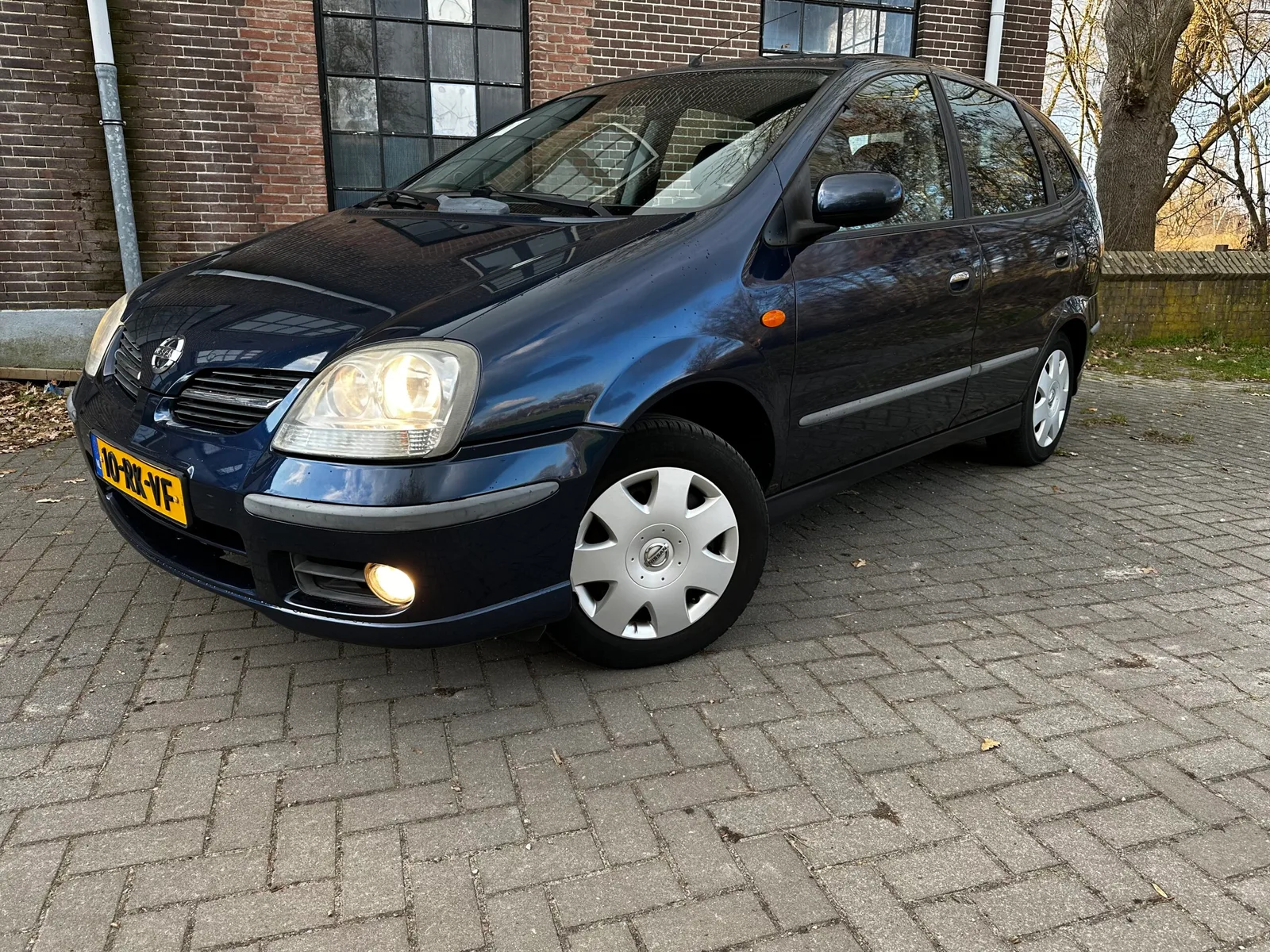 Nissan ALMERA (0) — foto 1