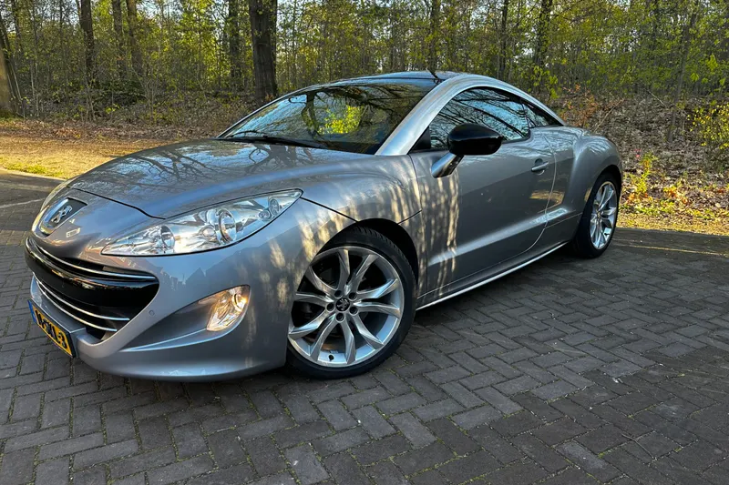 Peugeot RCZ (0)