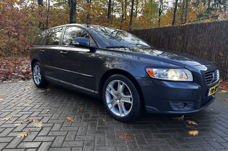 Volvo V50 (2009)