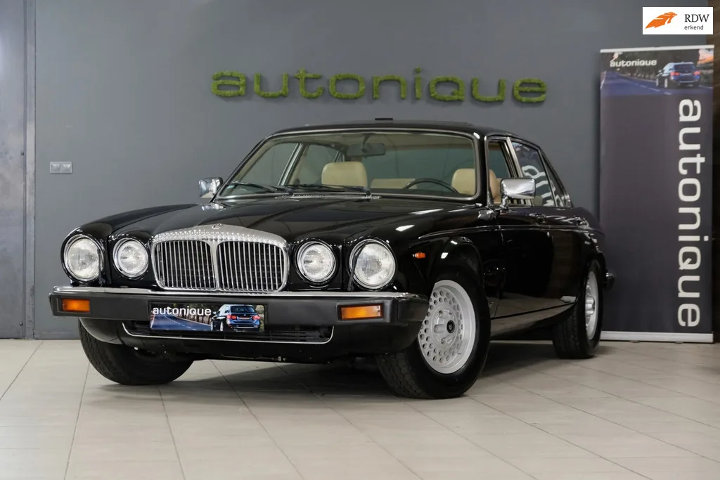 Daimler Double Six (1986) — foto 1